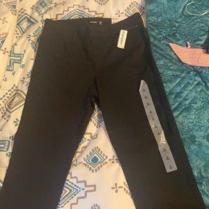 Size 0 old navy black capri